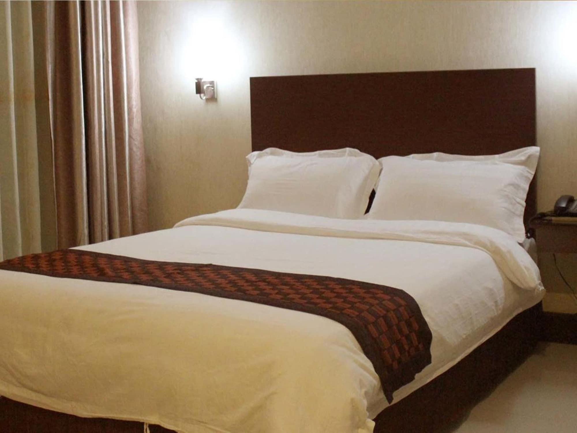 Baguio Crown Legacy Hotel Baguio City Bagian luar foto