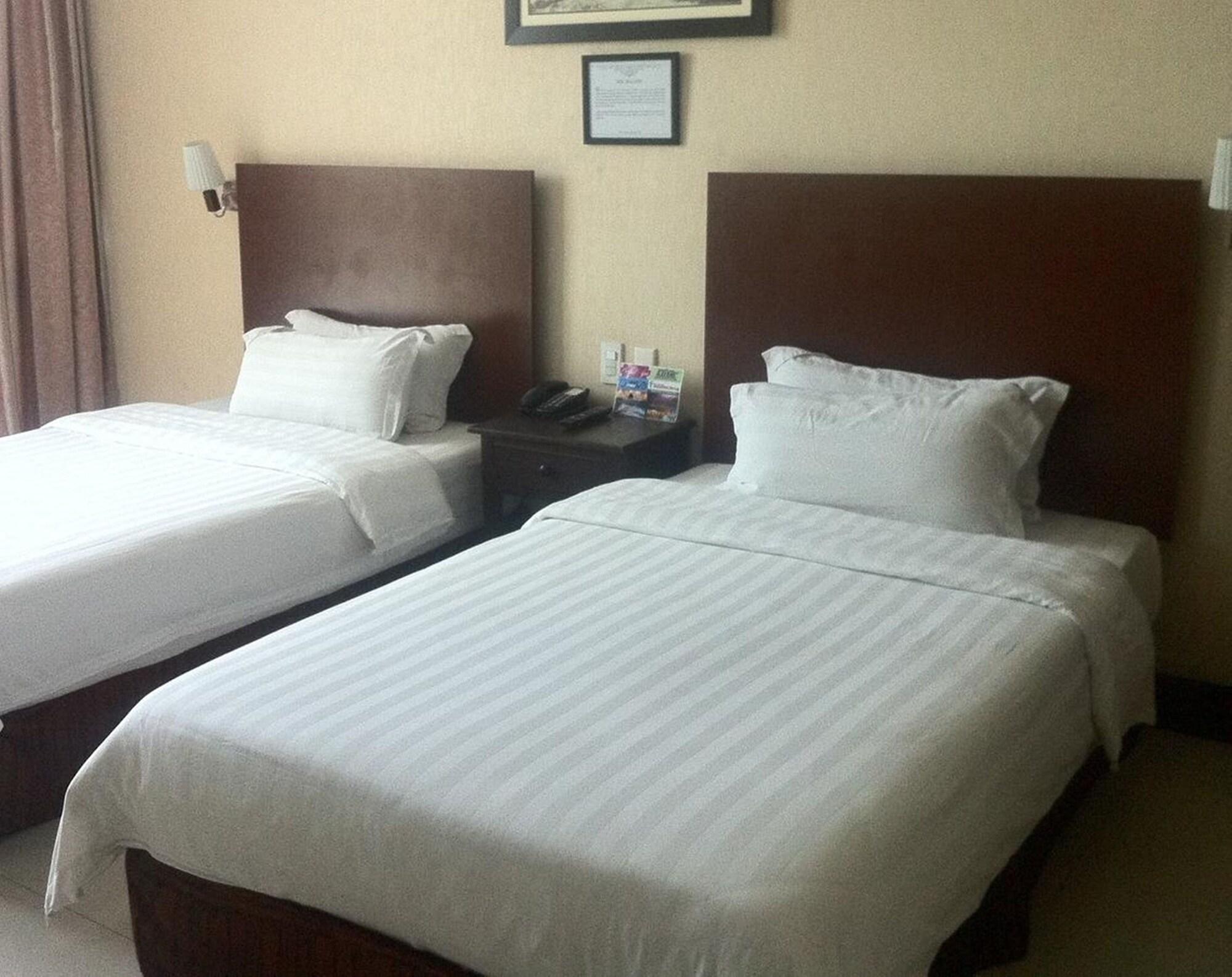Baguio Crown Legacy Hotel Baguio City Bagian luar foto