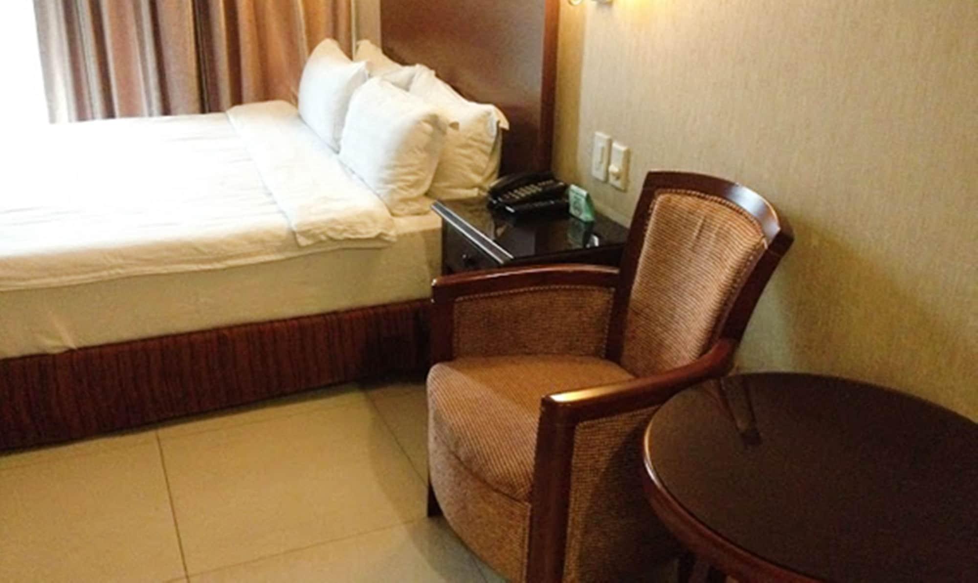 Baguio Crown Legacy Hotel Baguio City Bagian luar foto