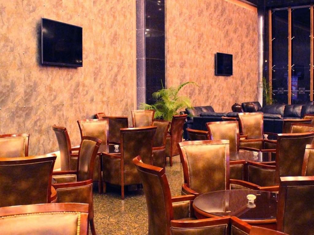 Baguio Crown Legacy Hotel Baguio City Bagian luar foto